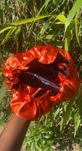 Load image into Gallery viewer, BLACK OG SILK REVERSIBLE BONNETS
